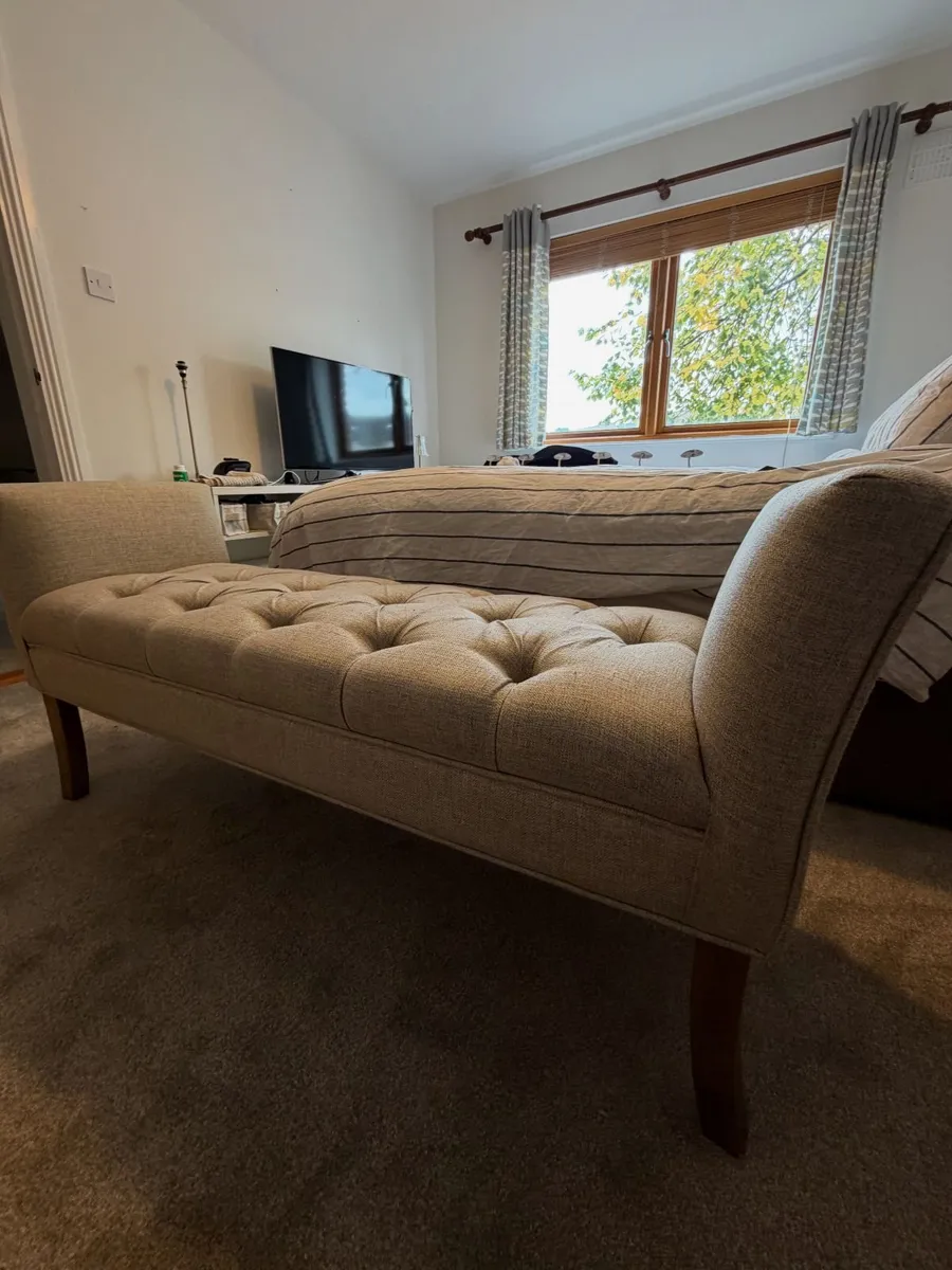End of Bed Seat - Image 4