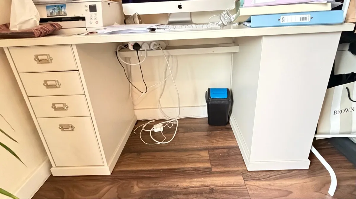 IKEA VEBBEAR Desk (140x60 cm) - Image 3
