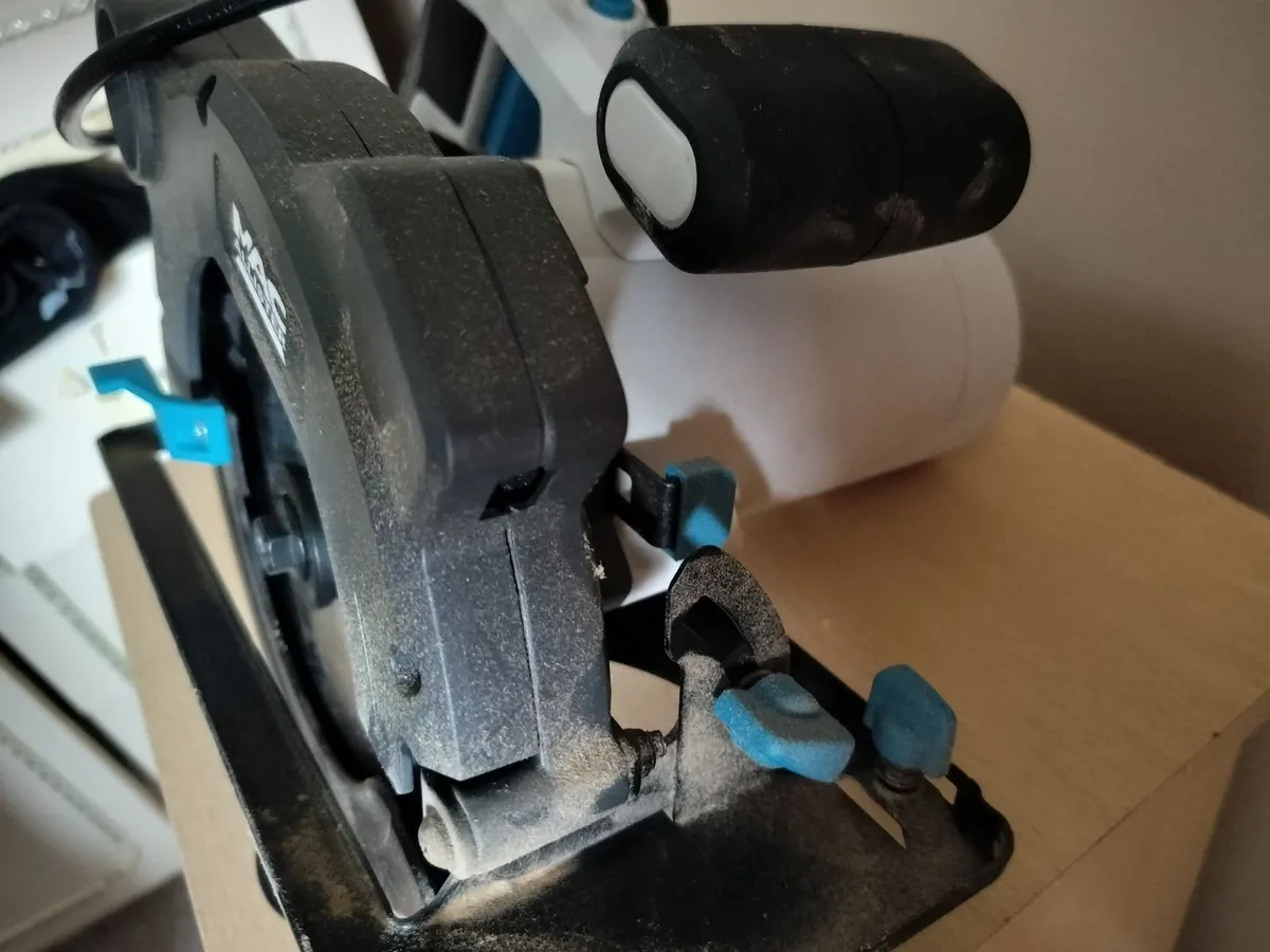 Circular Saw - Image 2