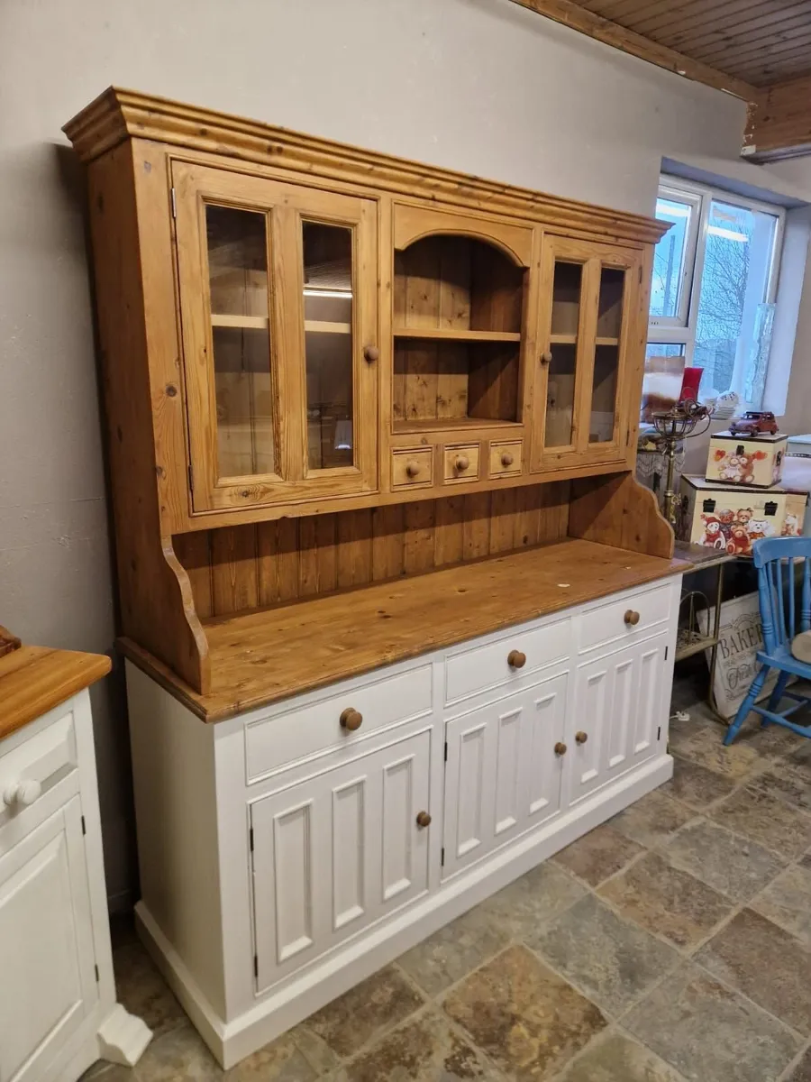 6ft wide vintage pine kitchen dresser - Image 2