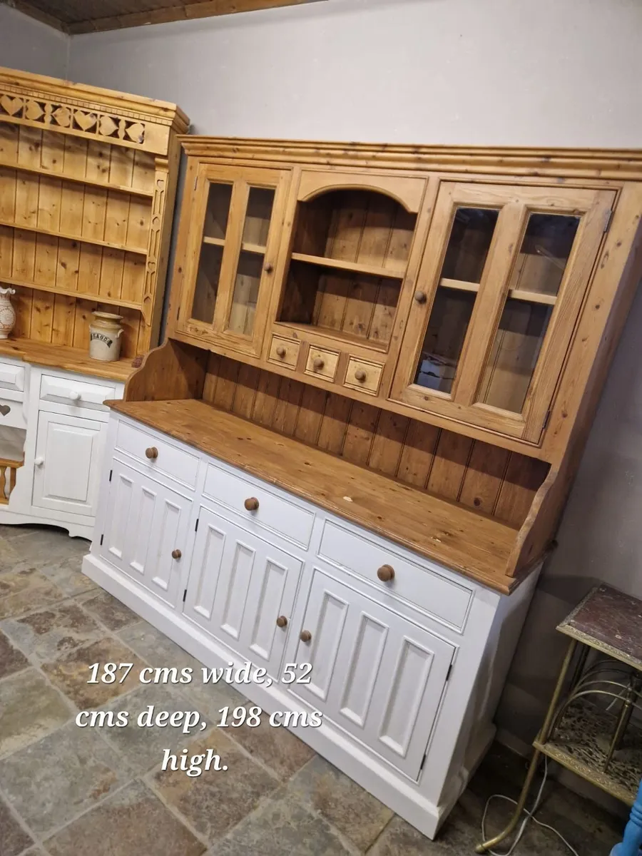 6ft wide vintage pine kitchen dresser - Image 4