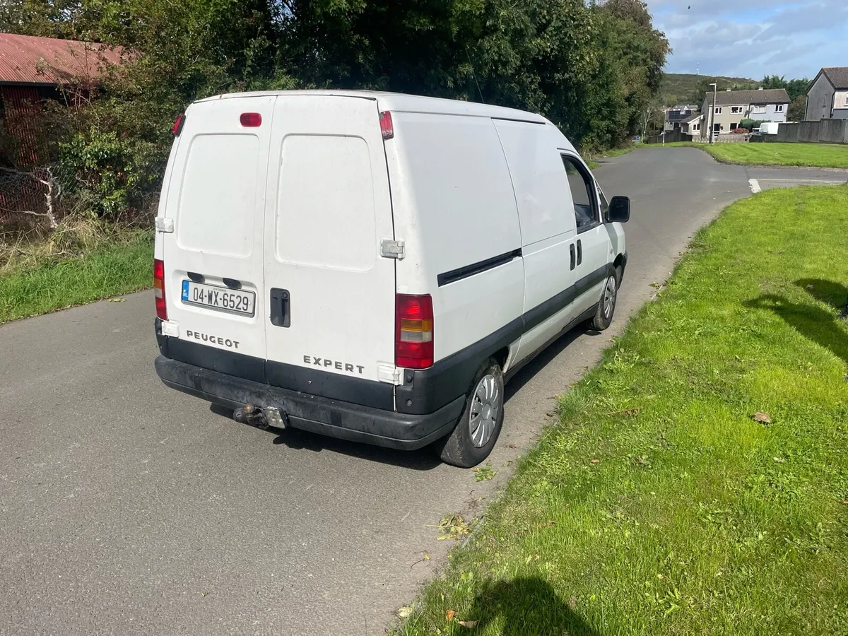 Peugeot expect van tax and text - Image 3