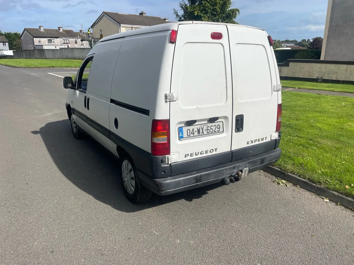 Peugeot expect van tax and text - Image 4