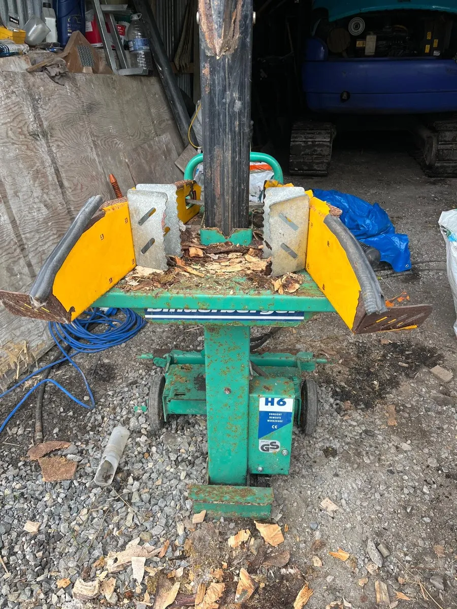 Log splitter - Image 1