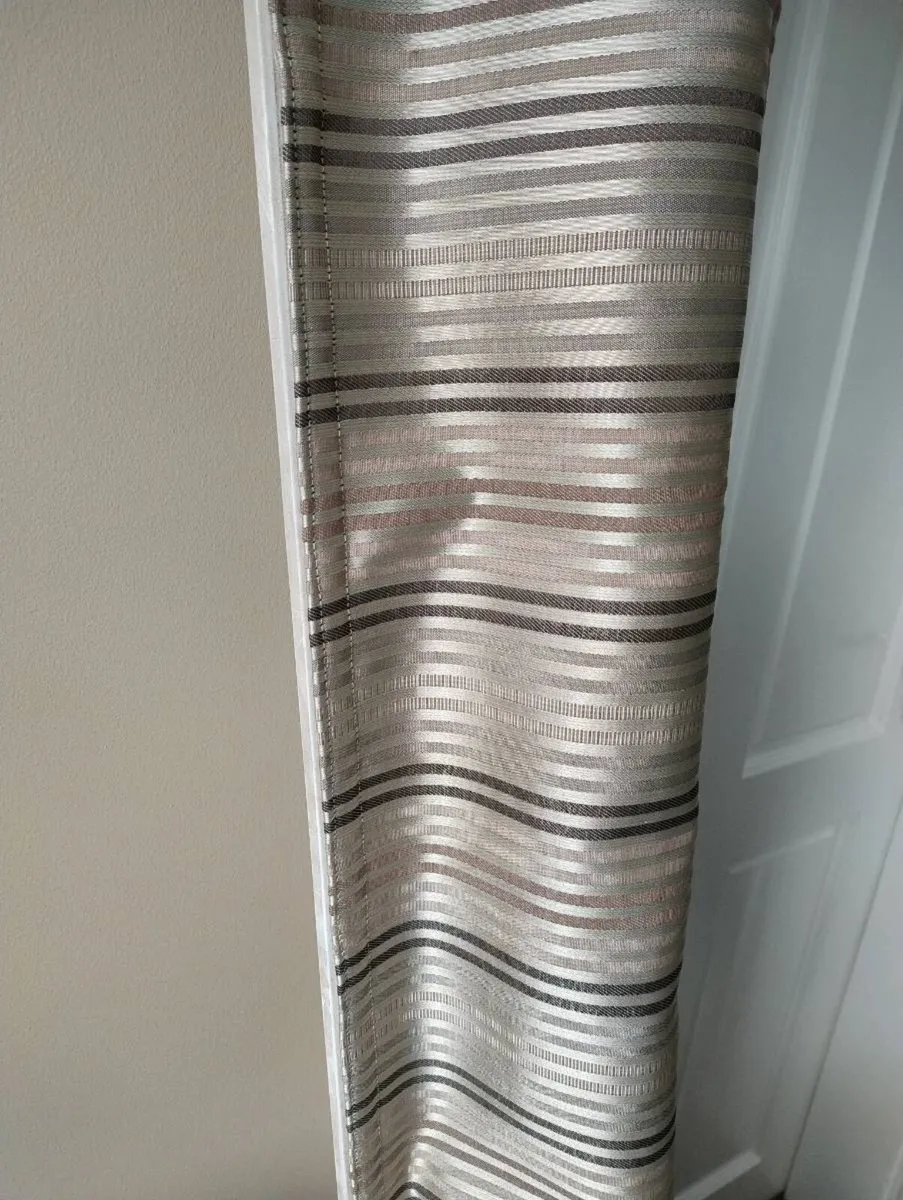 Roman Blind - Image 3
