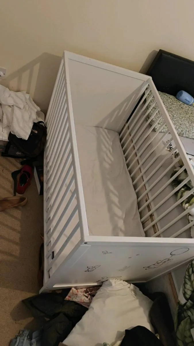 Winnie the Pooh cot bed