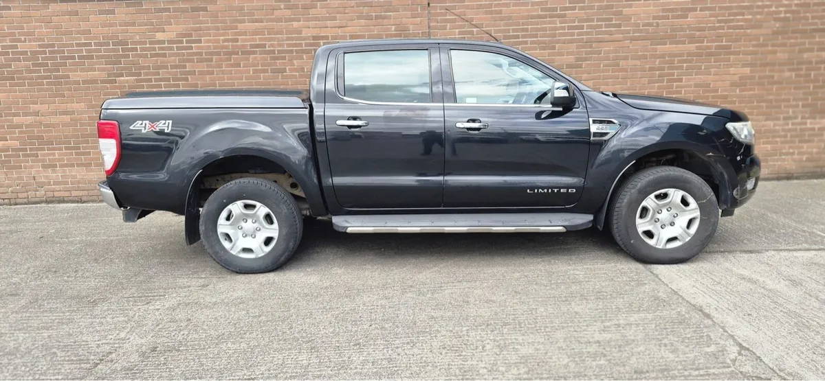 Ford Ranger 2.2TDCI LTD Double Cab 160PS 4x4 - Image 2