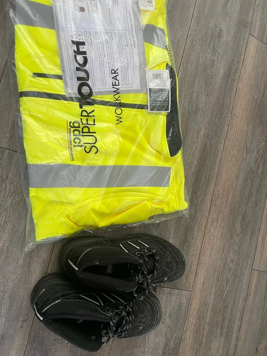 Hi vis safety supertouch jacket and safety boot