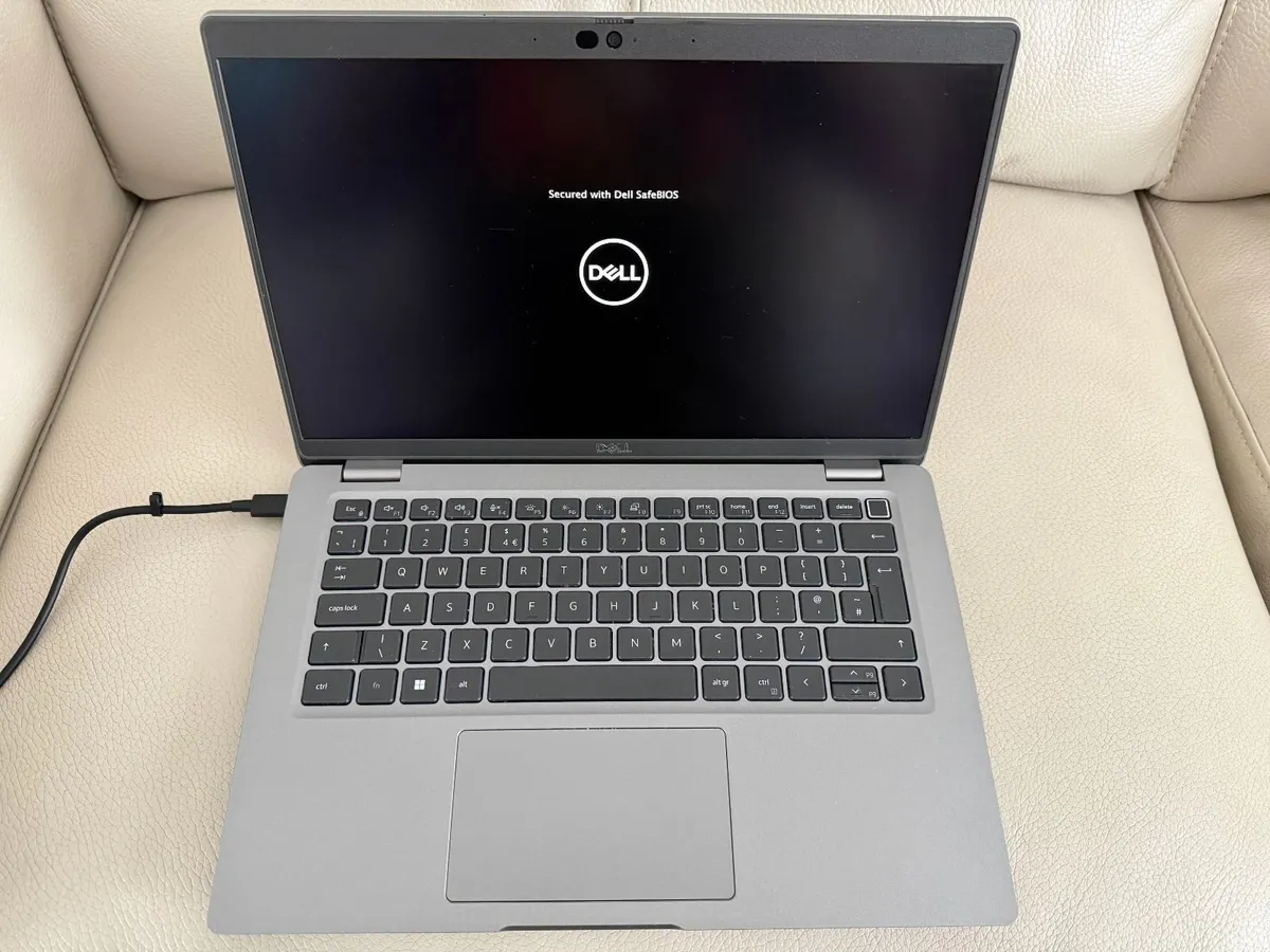Dell Latitude 5430 i5/16gb/250ssd/win11 - Image 1
