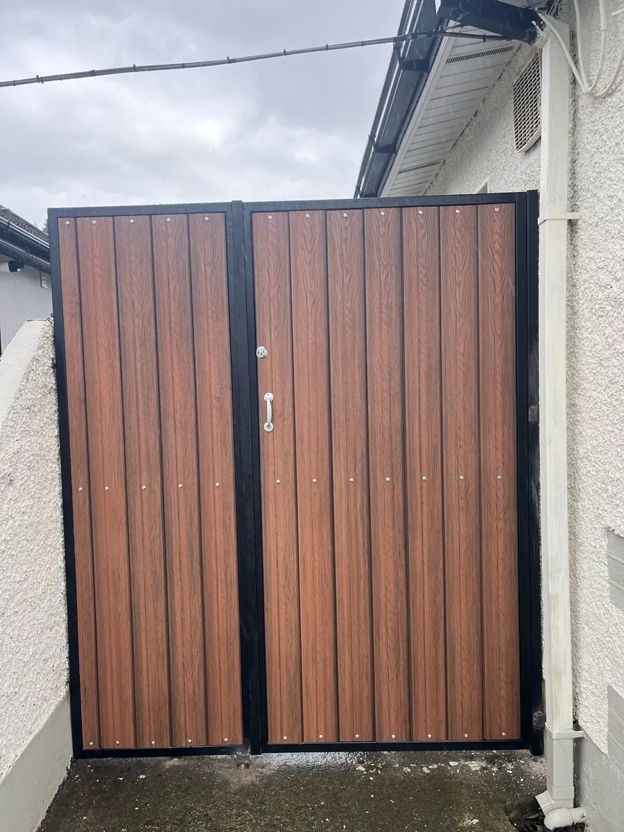Steel frame side gates - Image 1
