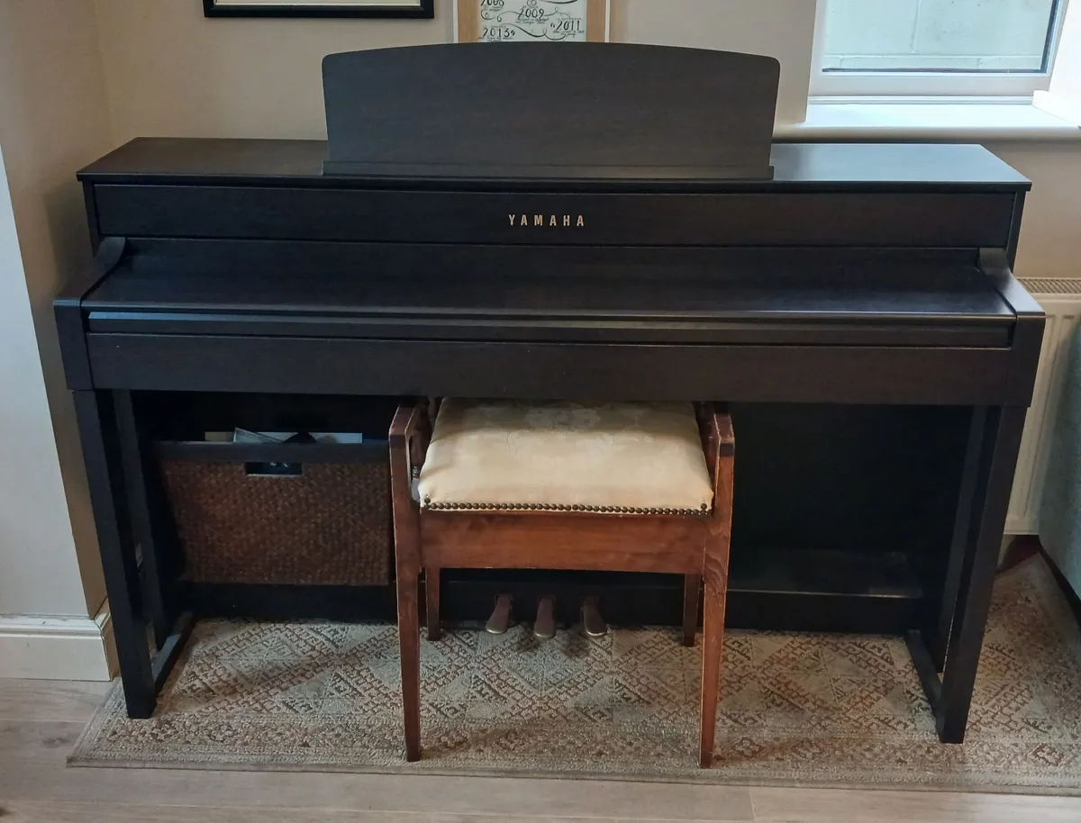 Electric piano Yamaha model CLP-545 R - Image 2