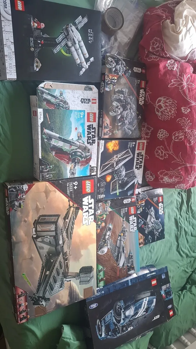 STAR WARS AND FORD LEGO SETS - Image 1