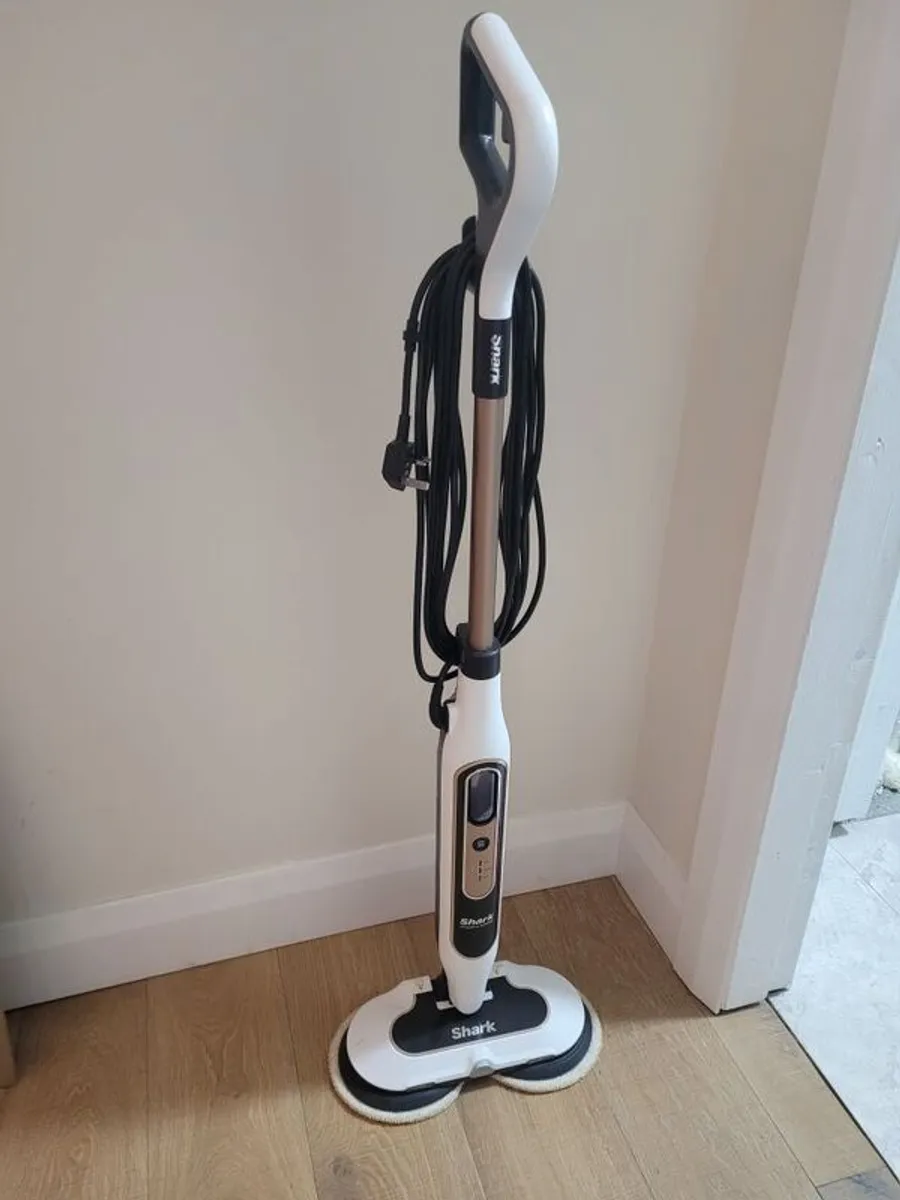 Shark Steam & Scrub Automatic Steam Mop with Steam Blaster | S8201UK - Image 3