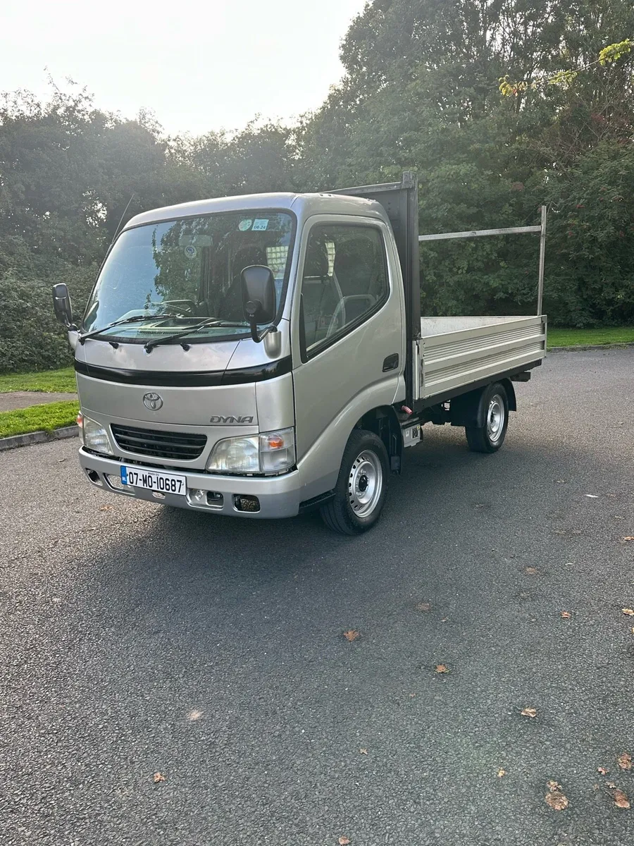 2007 TOYOTA DYNA DOE 3/27 - Image 3