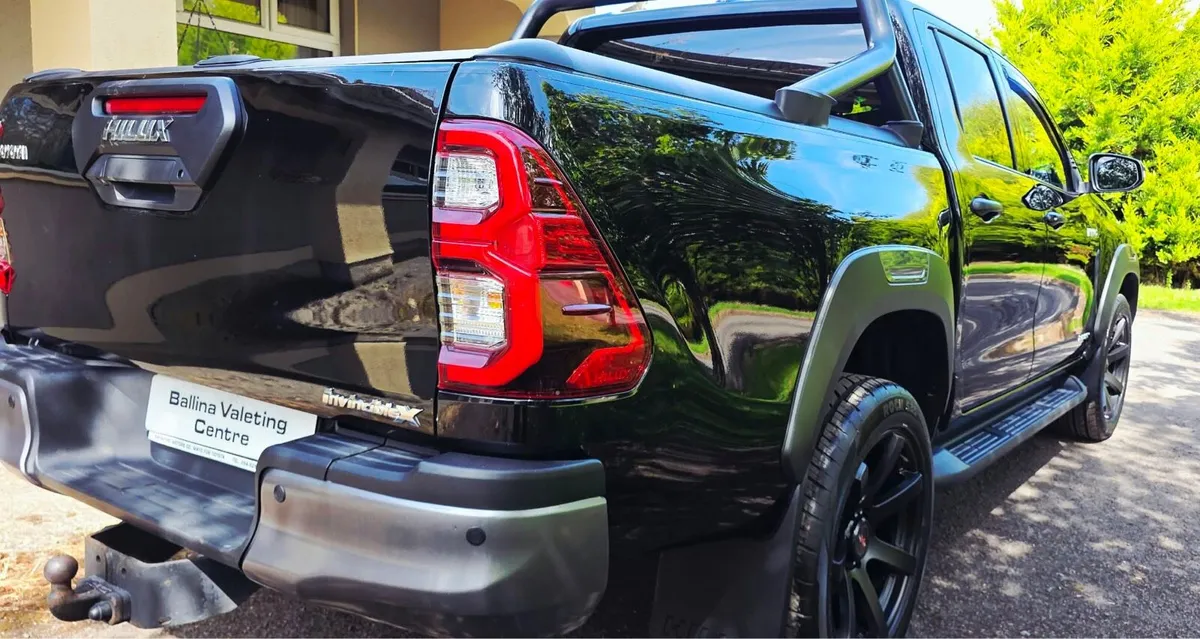 Toyota Hilux invincible X - Image 3