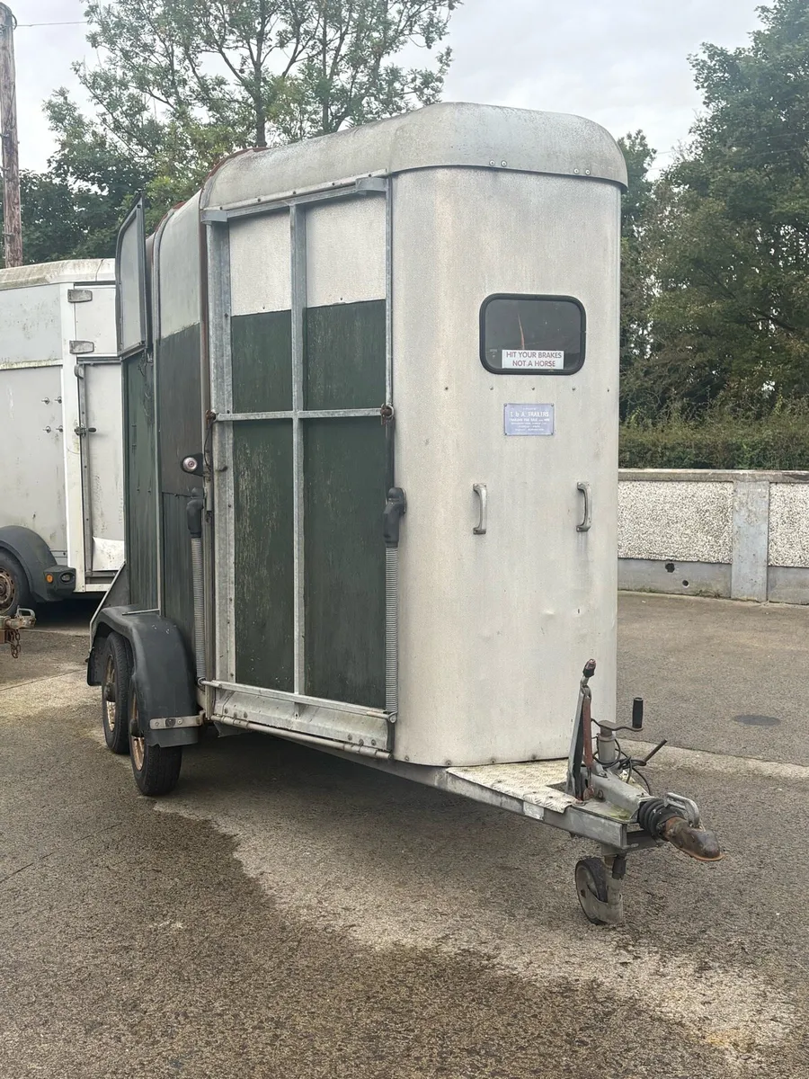 505 Hunter Horse box brakes and lights - Image 1