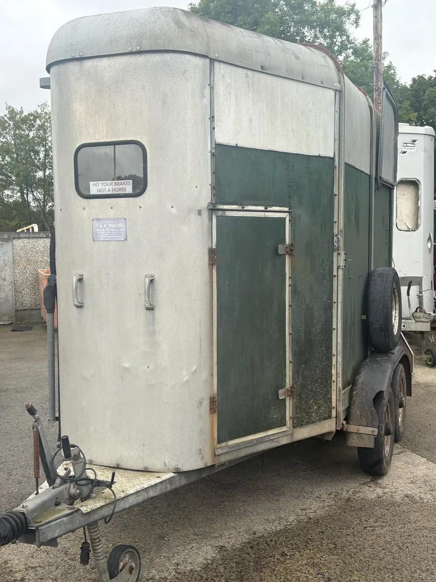 505 Hunter Horse box brakes and lights - Image 2