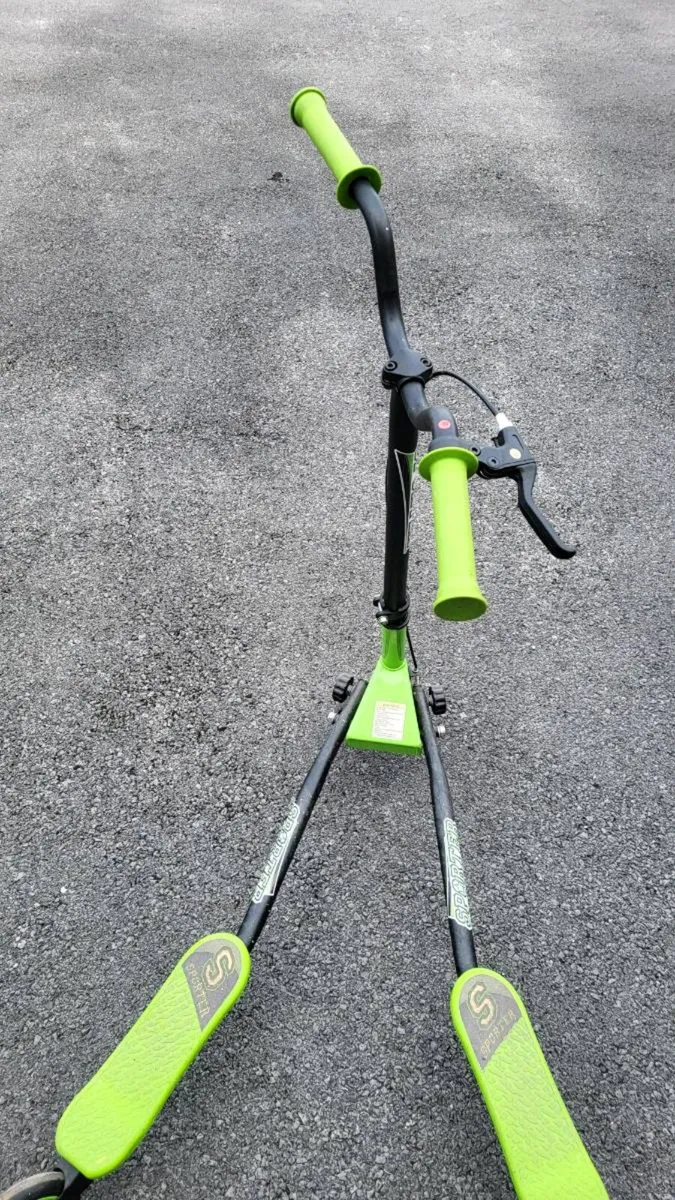 Scooter 3 wheel - Image 1