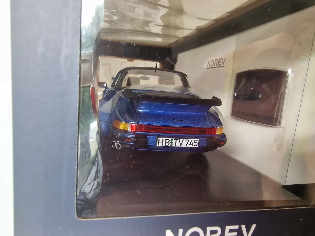Norev 1 18 porsche 911 Targa 3.3 diecast model car - Image 3