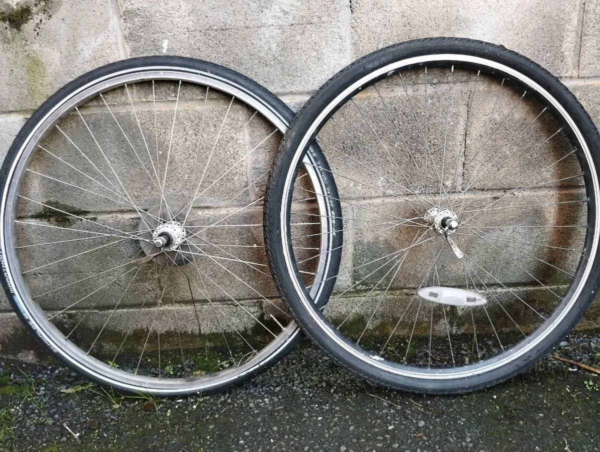 A set of 28inch hybrid wheels - Image 3