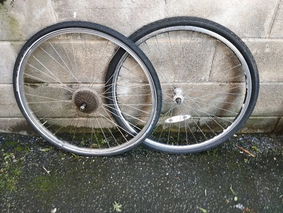 A set of 28inch hybrid wheels - Image 4