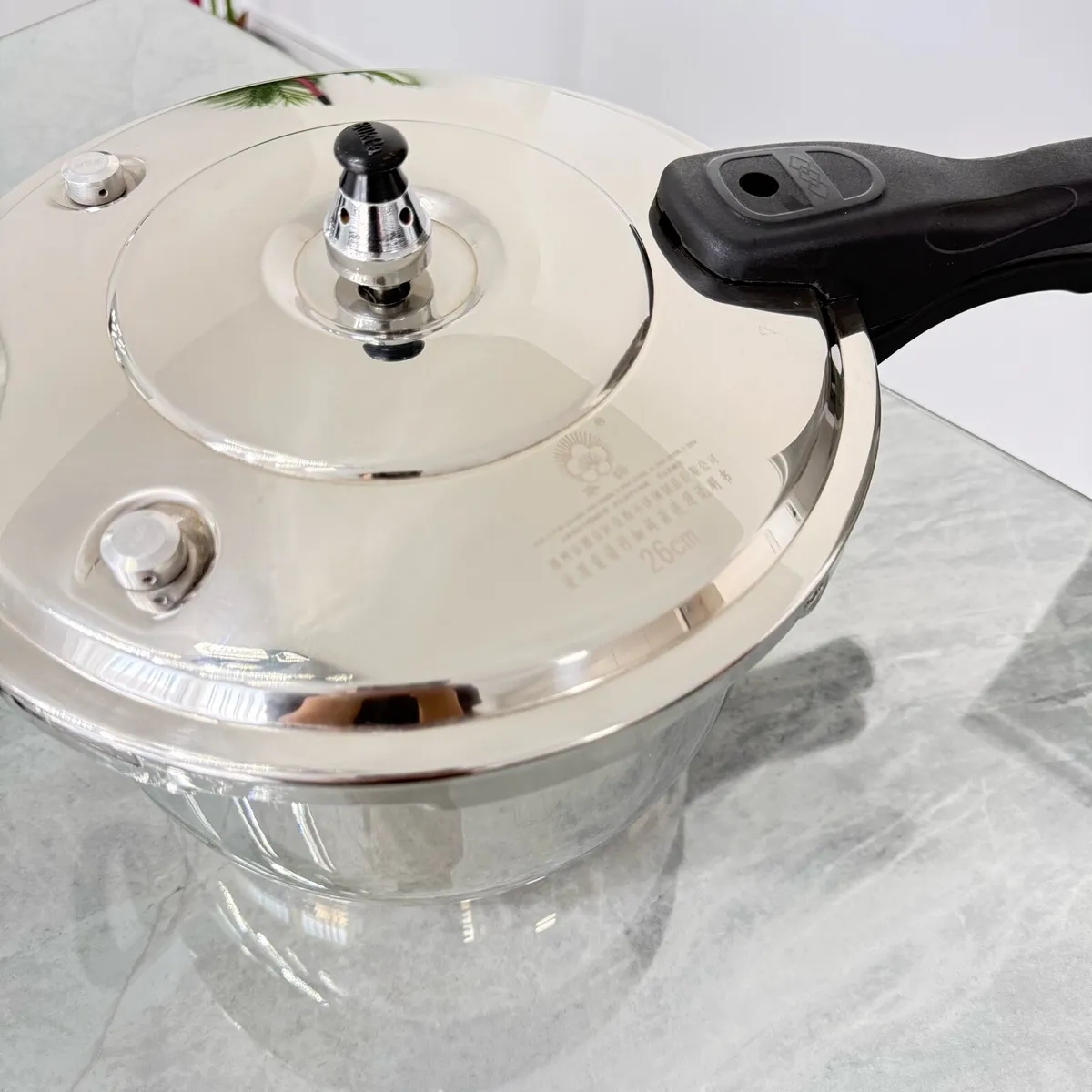 Pressure cooker 26 cm very very good quality - Image 2
