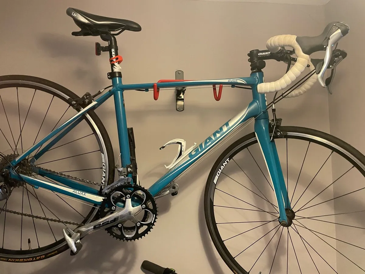 Giant Avail 2 Road Bike Ladies a size Medium - Image 3