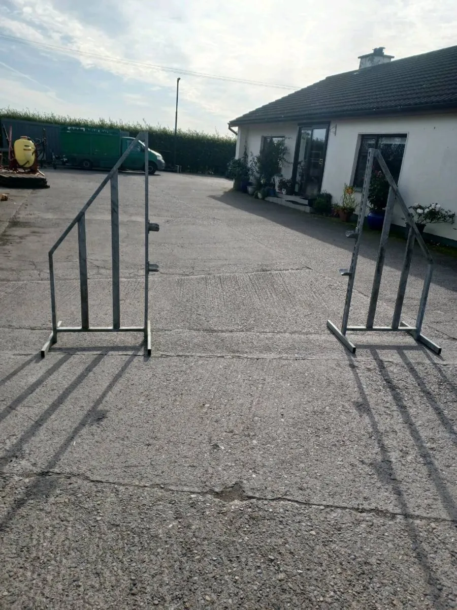 Horse Jump. - Image 1