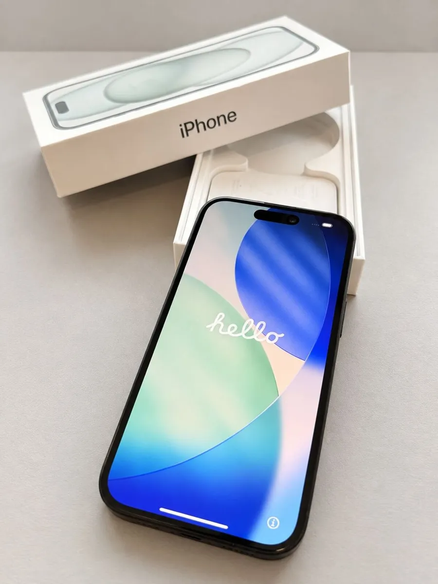 iPhone 15 128GB in Black for sale – €400. - Image 1