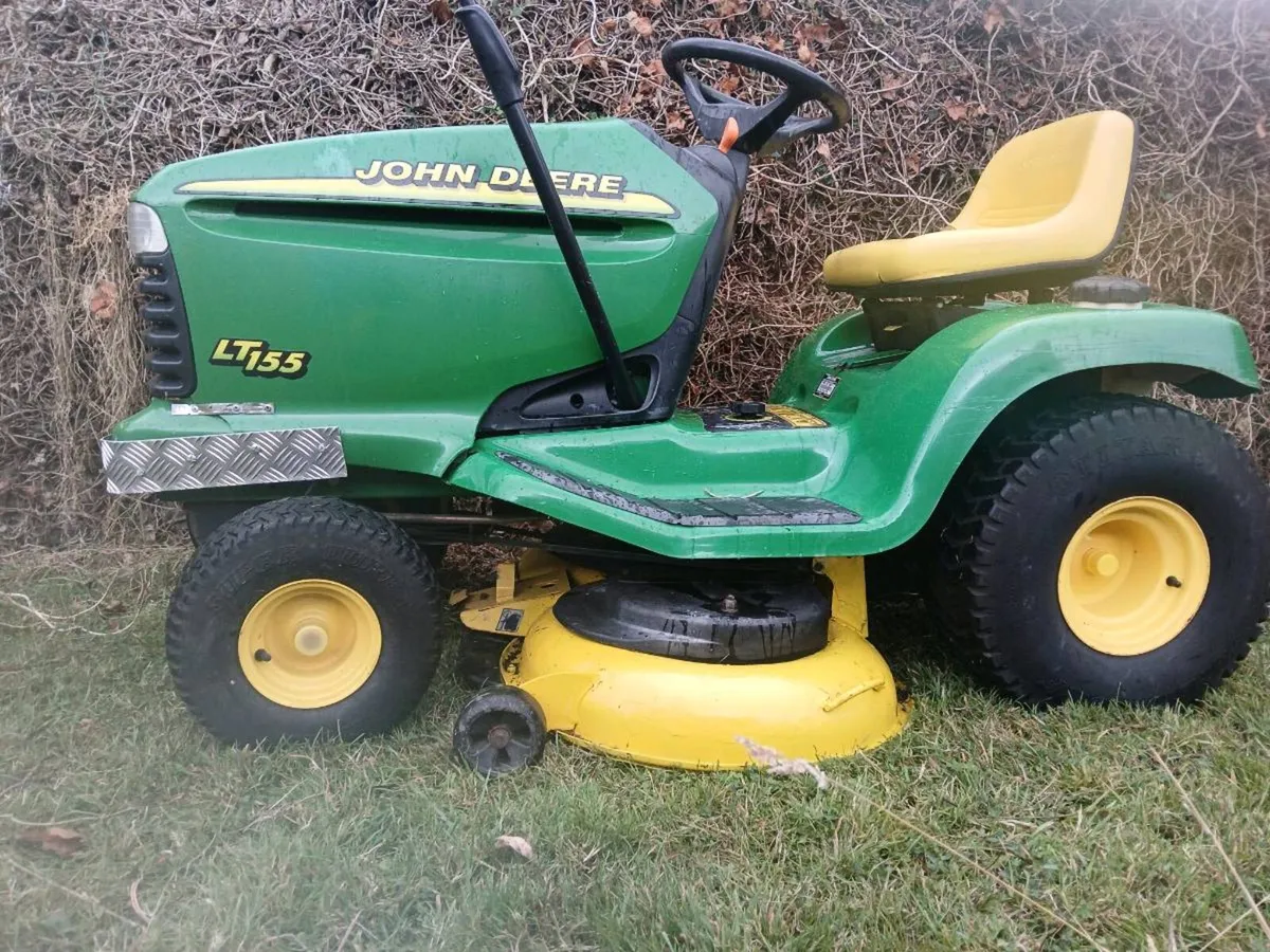 John deere lt 155 ride on mower - Image 3