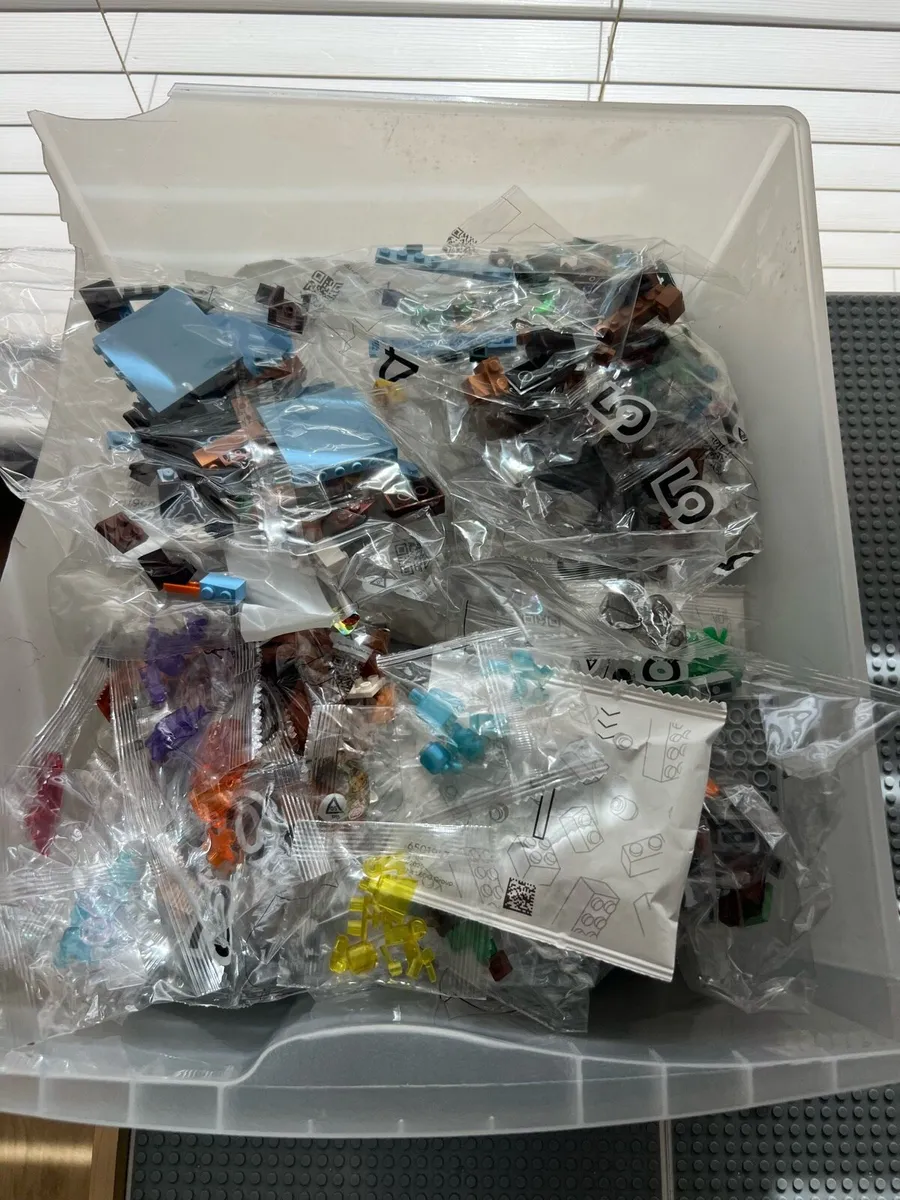 Lego table and packs - Image 4