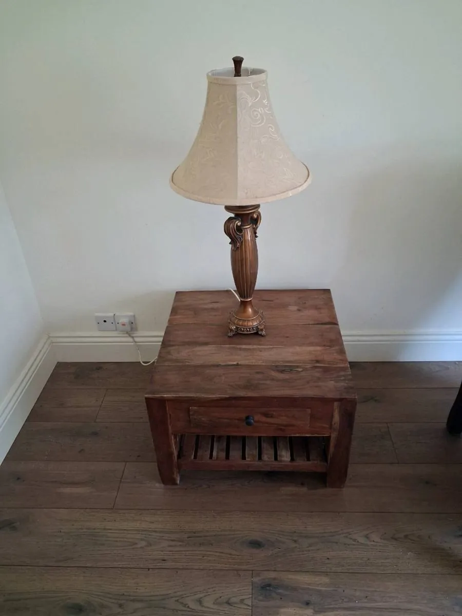 Small solid wood table - Image 1
