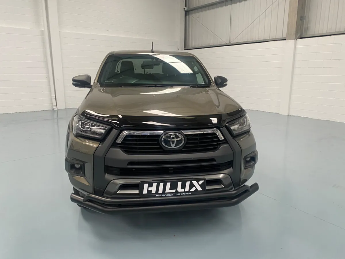 2021 Toyota Hilux 2.8 Invincible X - Image 2