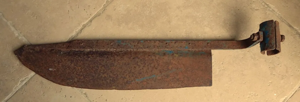 Vintage Traditional Forged Agricultural Hay Knife - Image 1