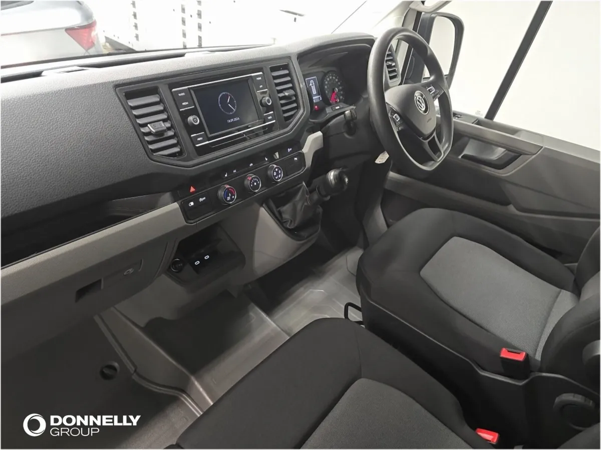 Volkswagen Crafter 2.0 TDI 140PS Trendline Busines - Image 2