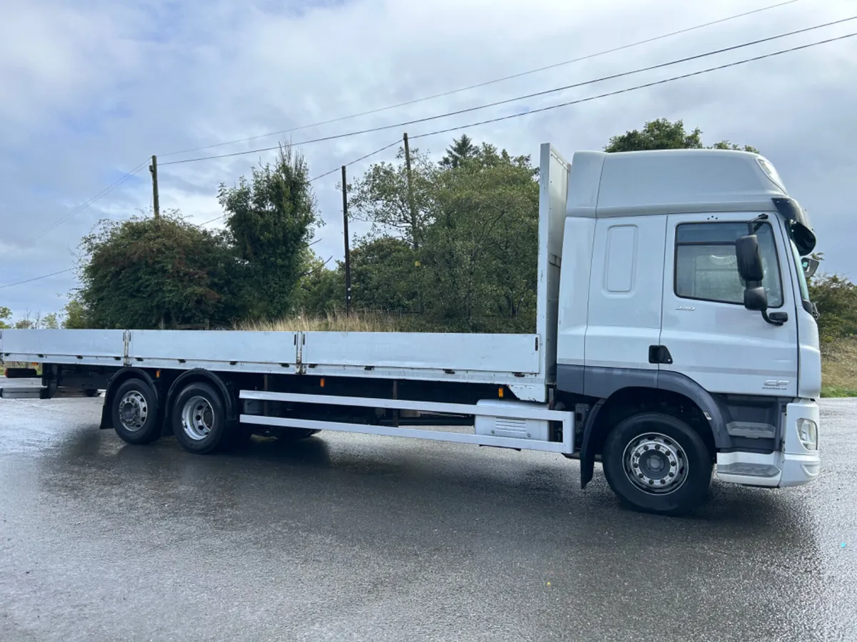 2017 Daf cf320 6x2 30ft dropside flat - Image 4