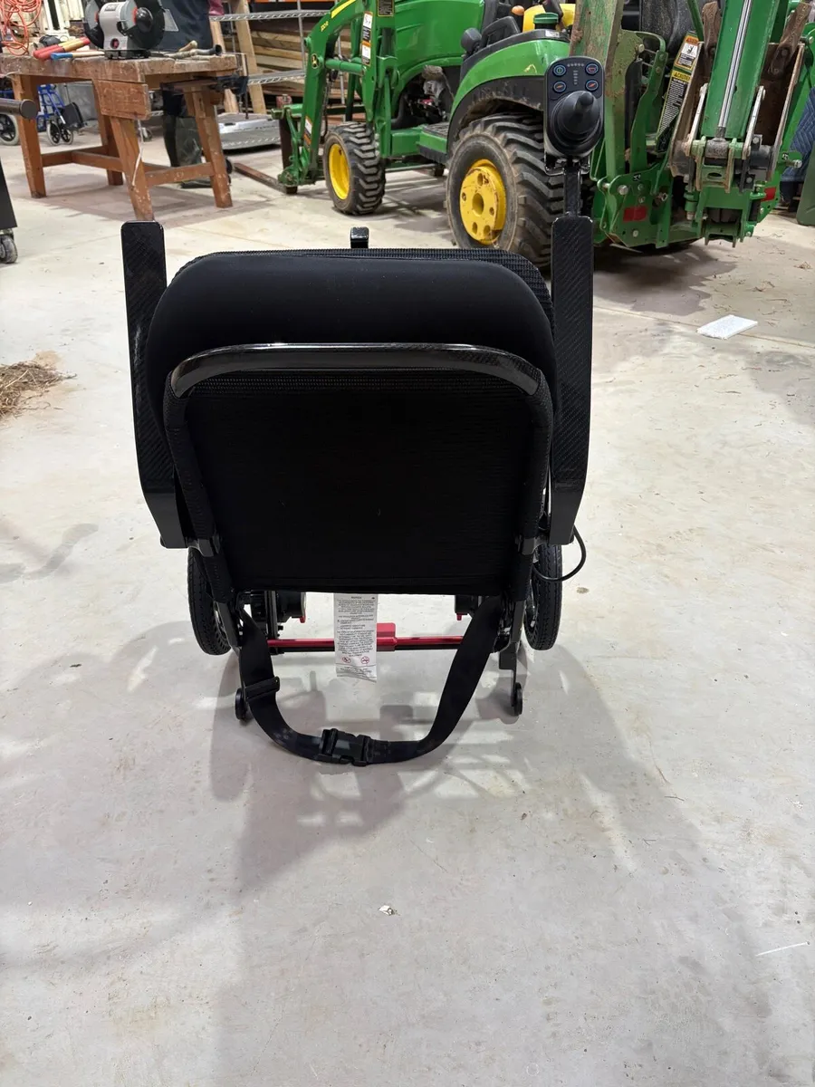 Jazzy Carbon Ultra-Lite Power Chair - Image 4