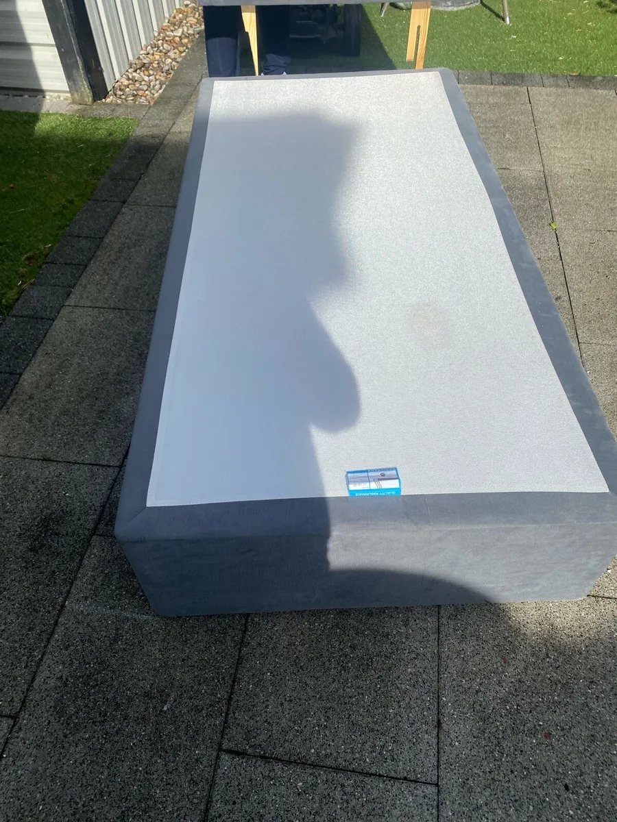 Single bed - Image 3