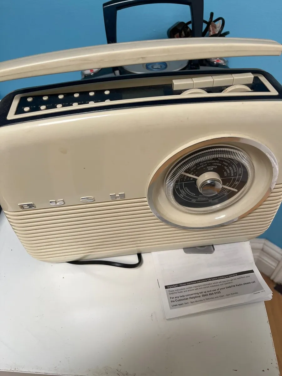 Radios - Image 1