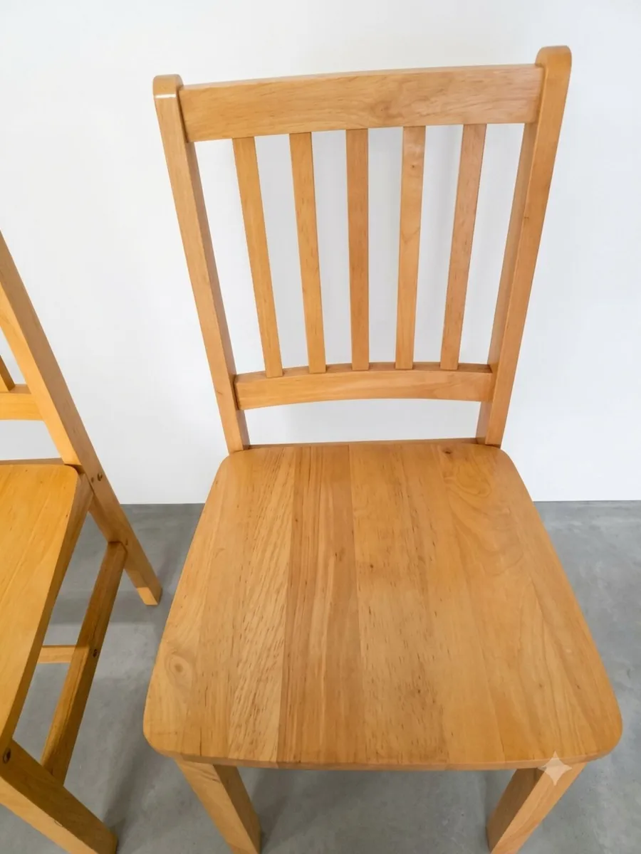4 oak solid chairs - Image 2