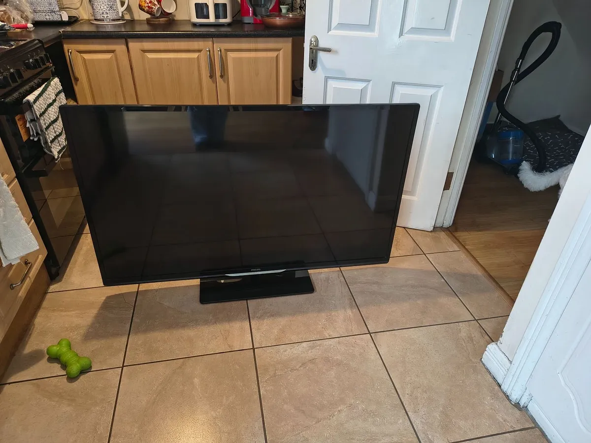 Two TVs for sale together. - Image 1