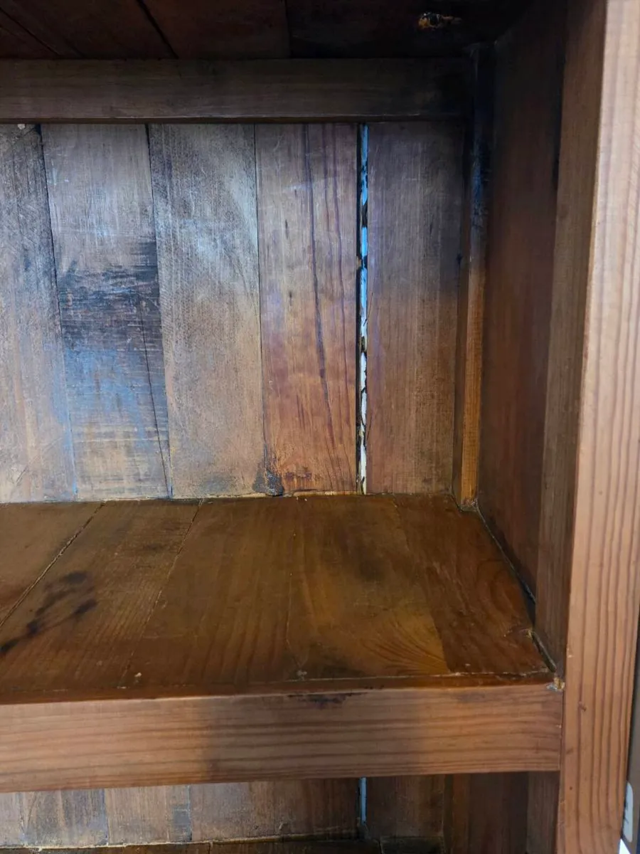Dresser - Image 3