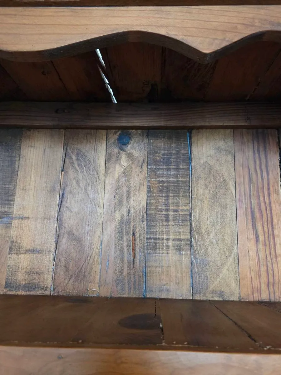 Dresser - Image 4