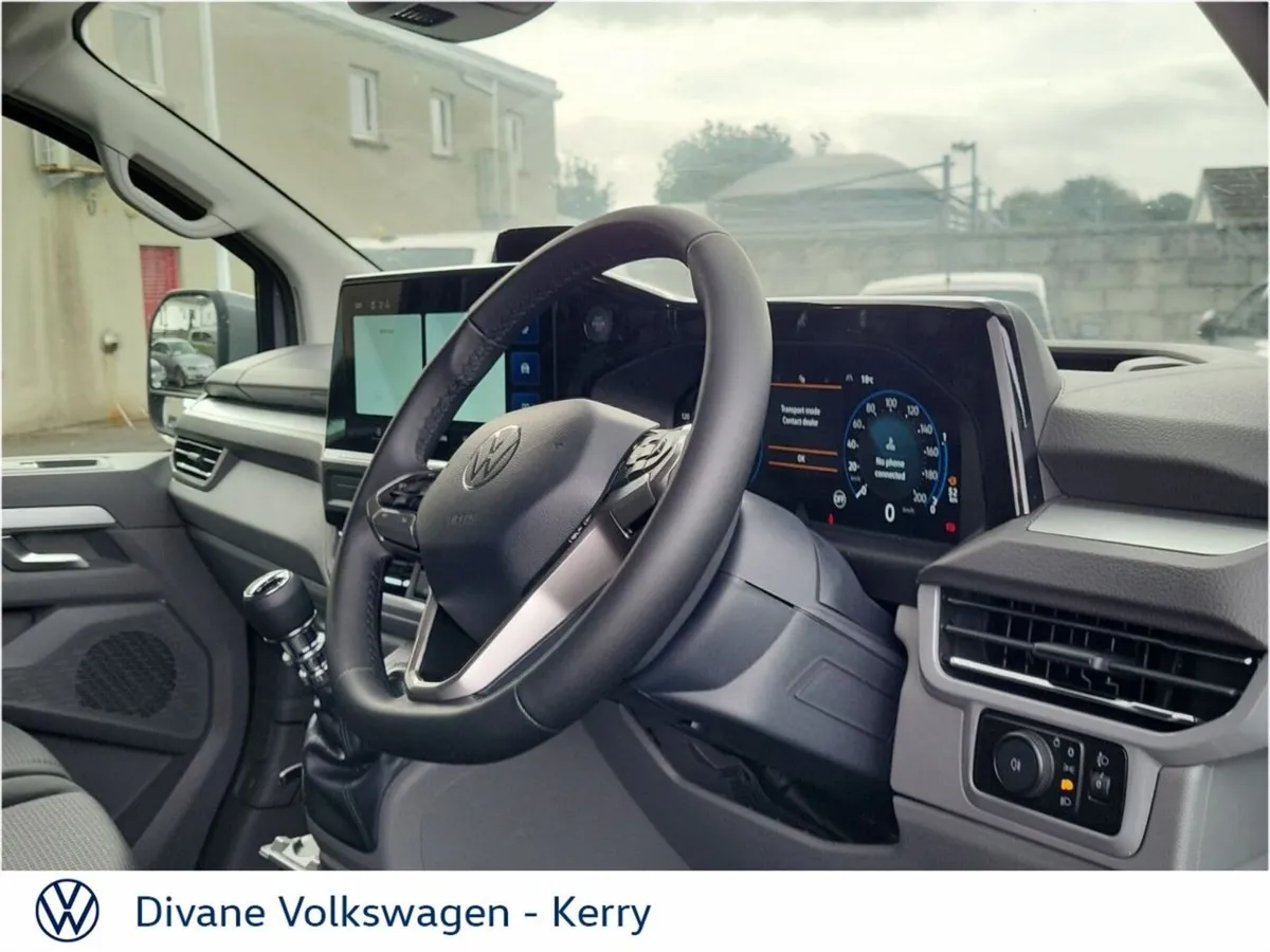 Volkswagen Transporter HIGHLINE SWB 28 150BHP - Image 3