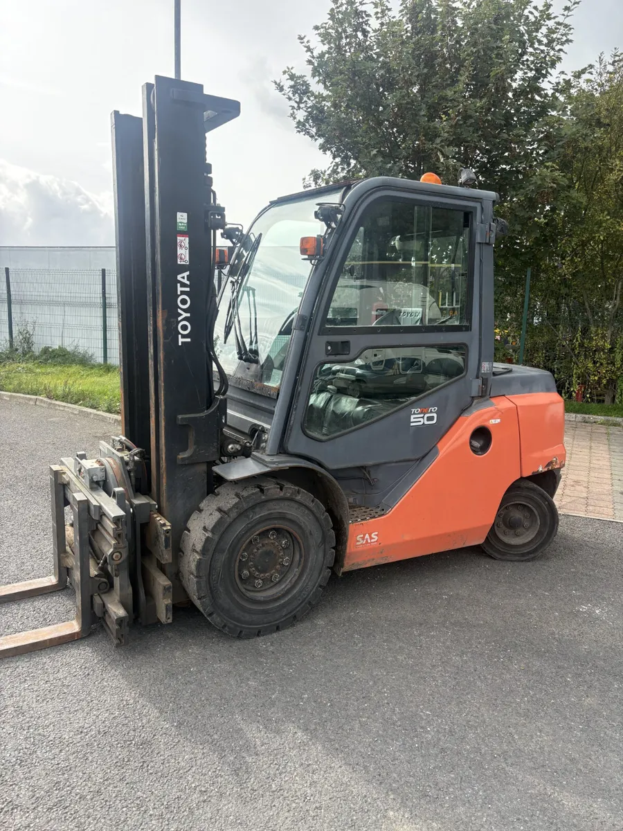 5 Ton Toyota Forklift - Image 2