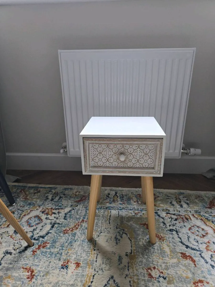 Bed chest(×2) - Image 1
