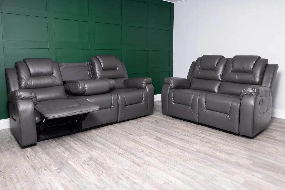 3+2 Seater Vancouver Leather Recliner Sofas - Image 4