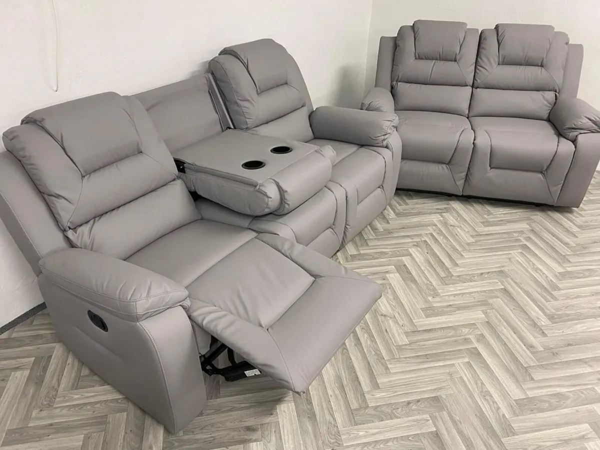 3+2 Seater Vancouver Leather Recliner Sofas - Image 3