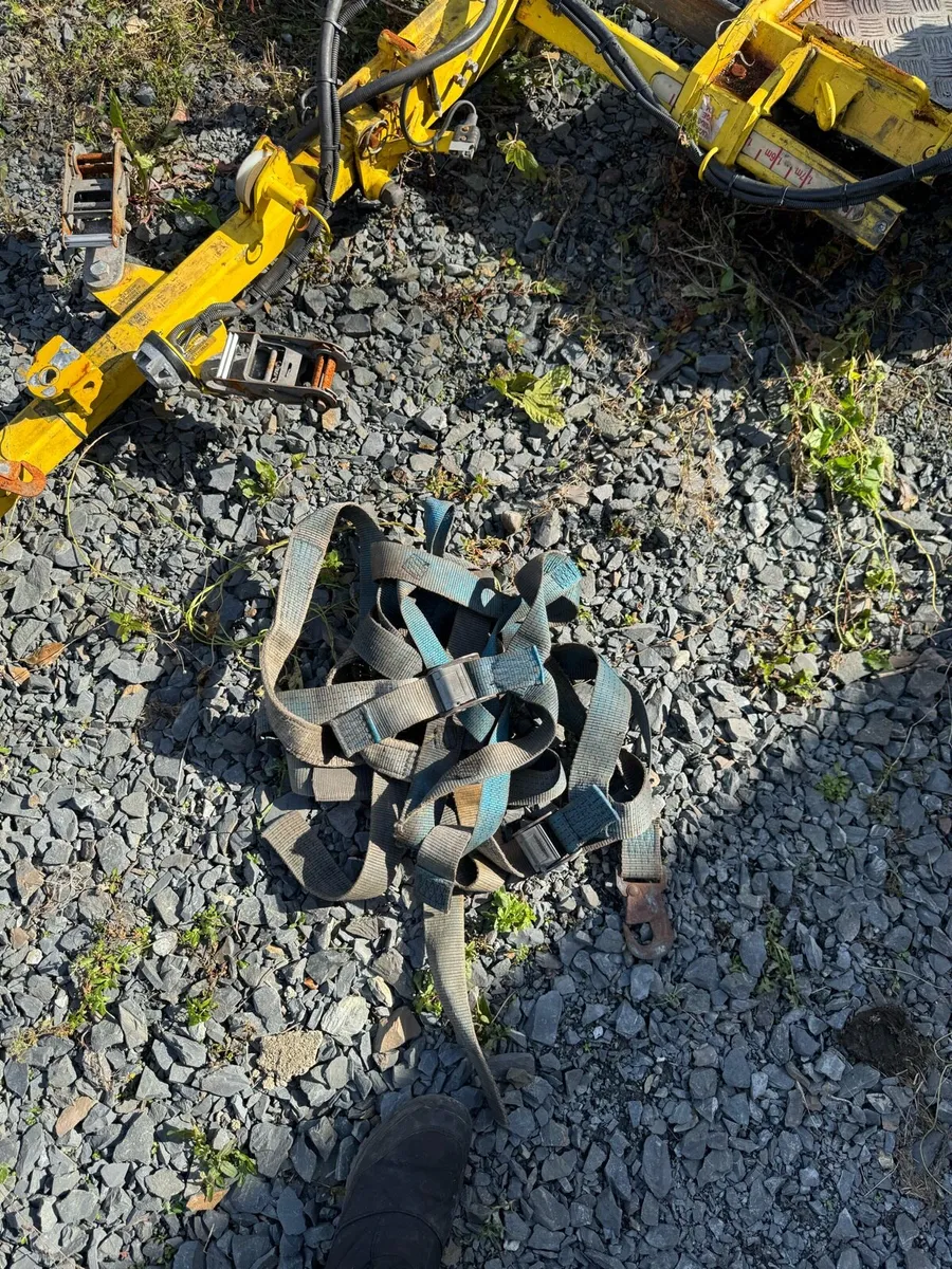 AA TOW DOLLY - Image 4