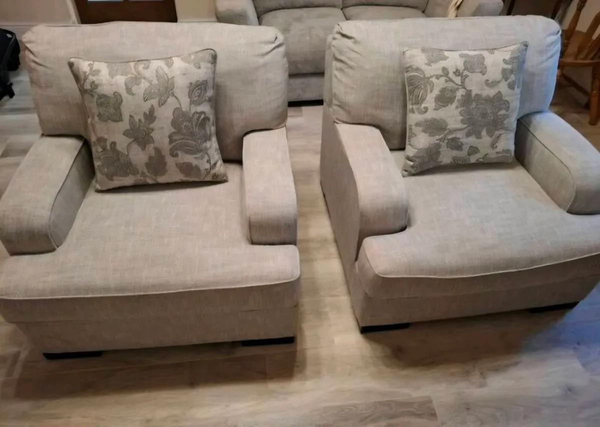 2 armchairs - Image 1